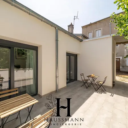 Cosy Avec Terrasse Apartament *